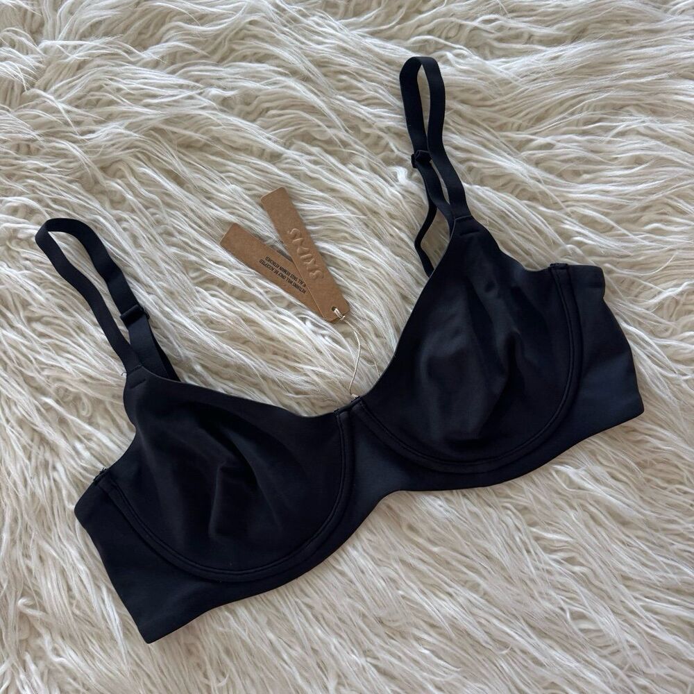 Skims Fits Everybody Unlined Demi Bra Onyx Size 40B - Picture 3 of 5